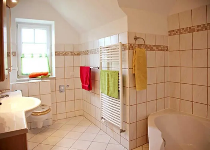 Fewo_s Alter Gutshof We15569 * Sellin (Rugen)